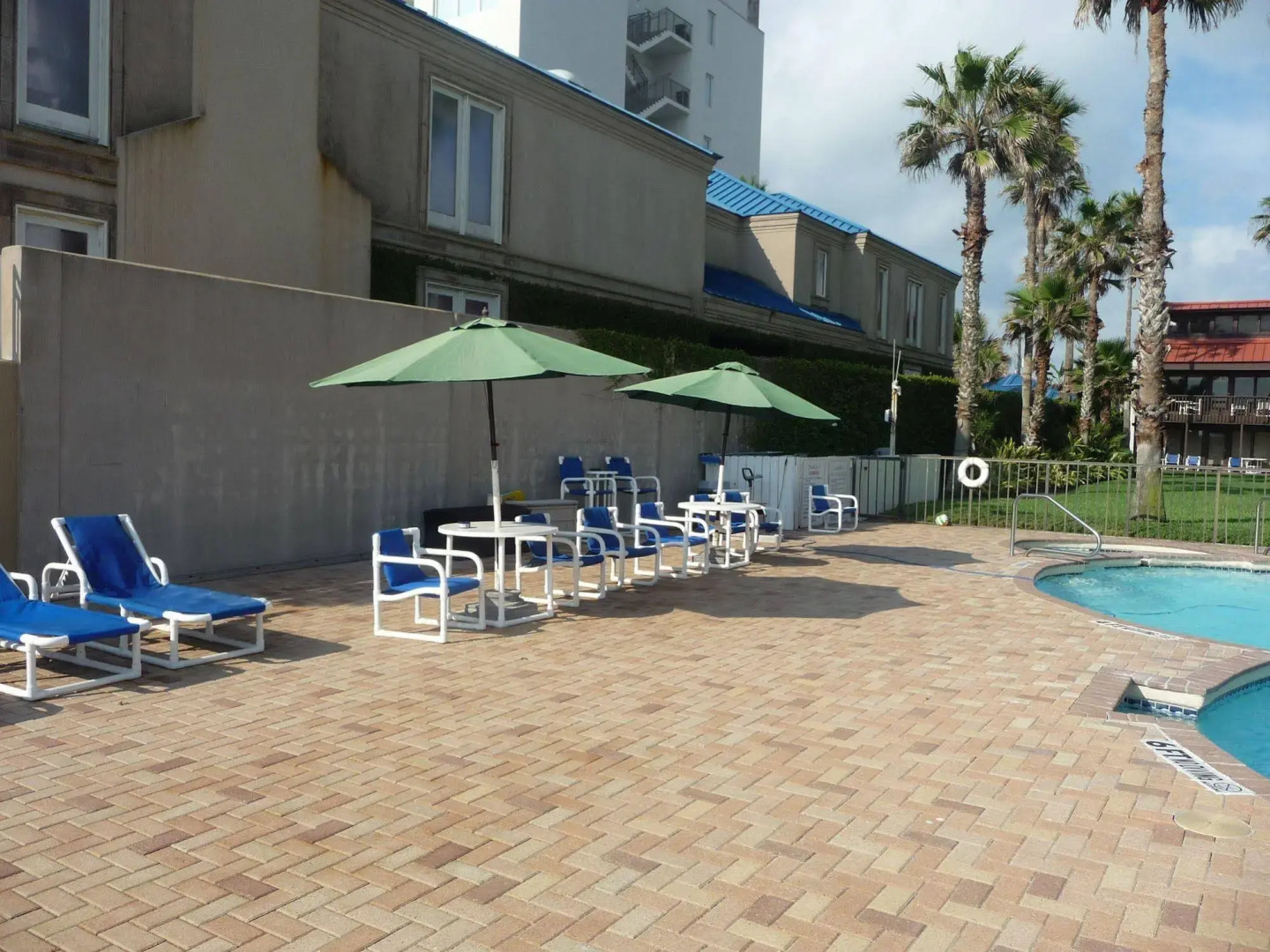 Inner Island Condos by Island Services