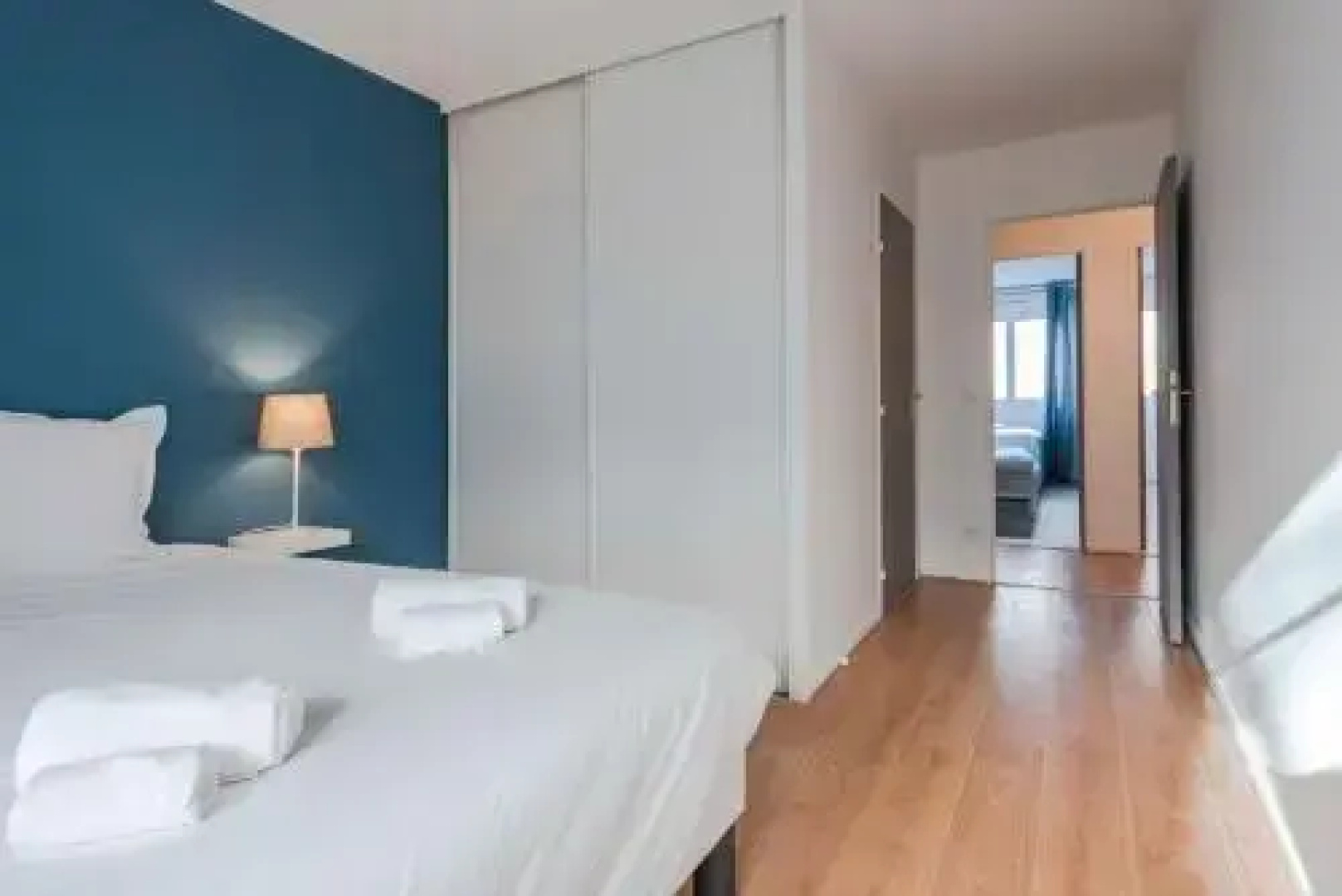 Standing apartment in Disneyland BMYGUEST