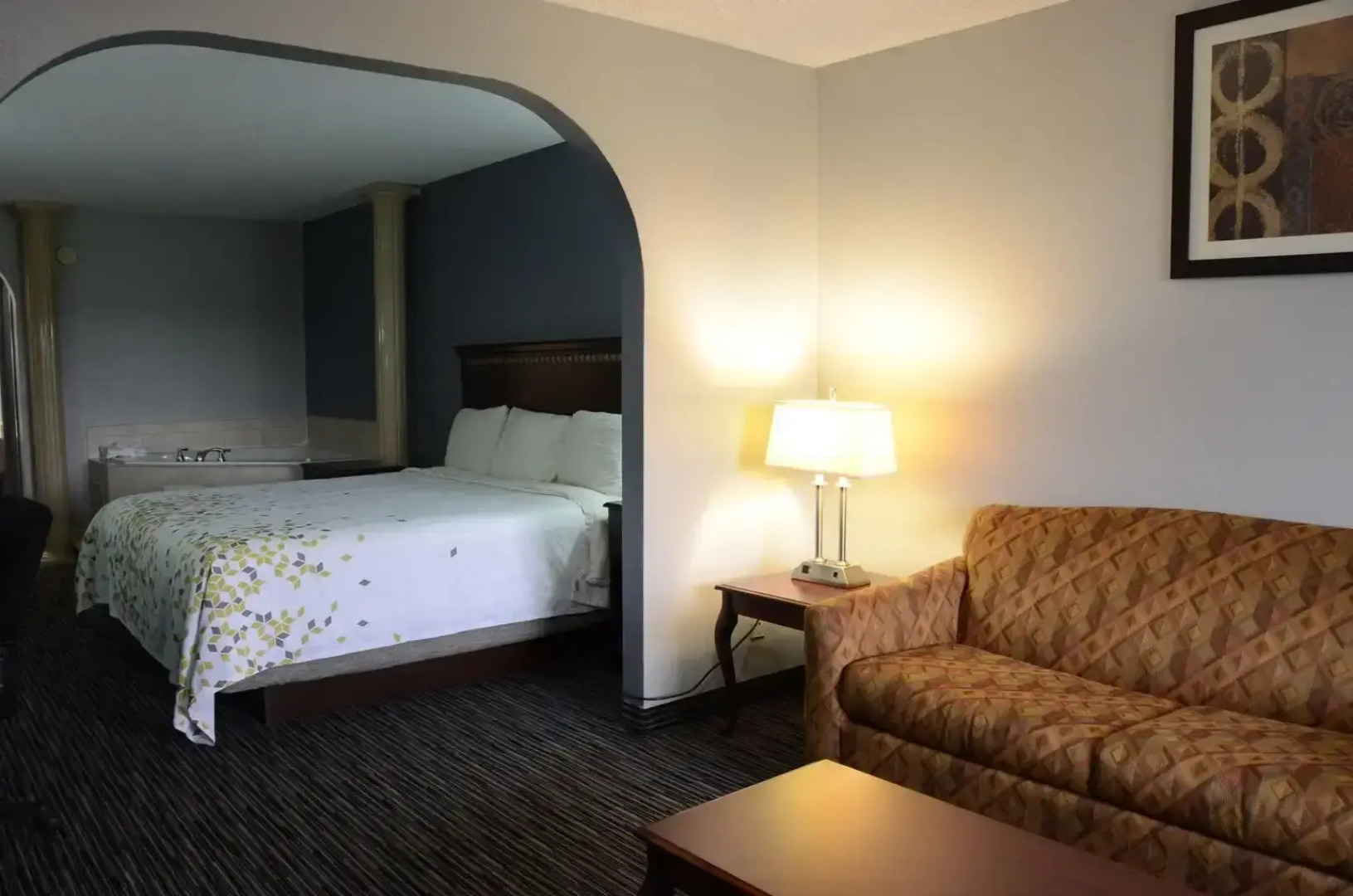 Gateway Inn and Suites