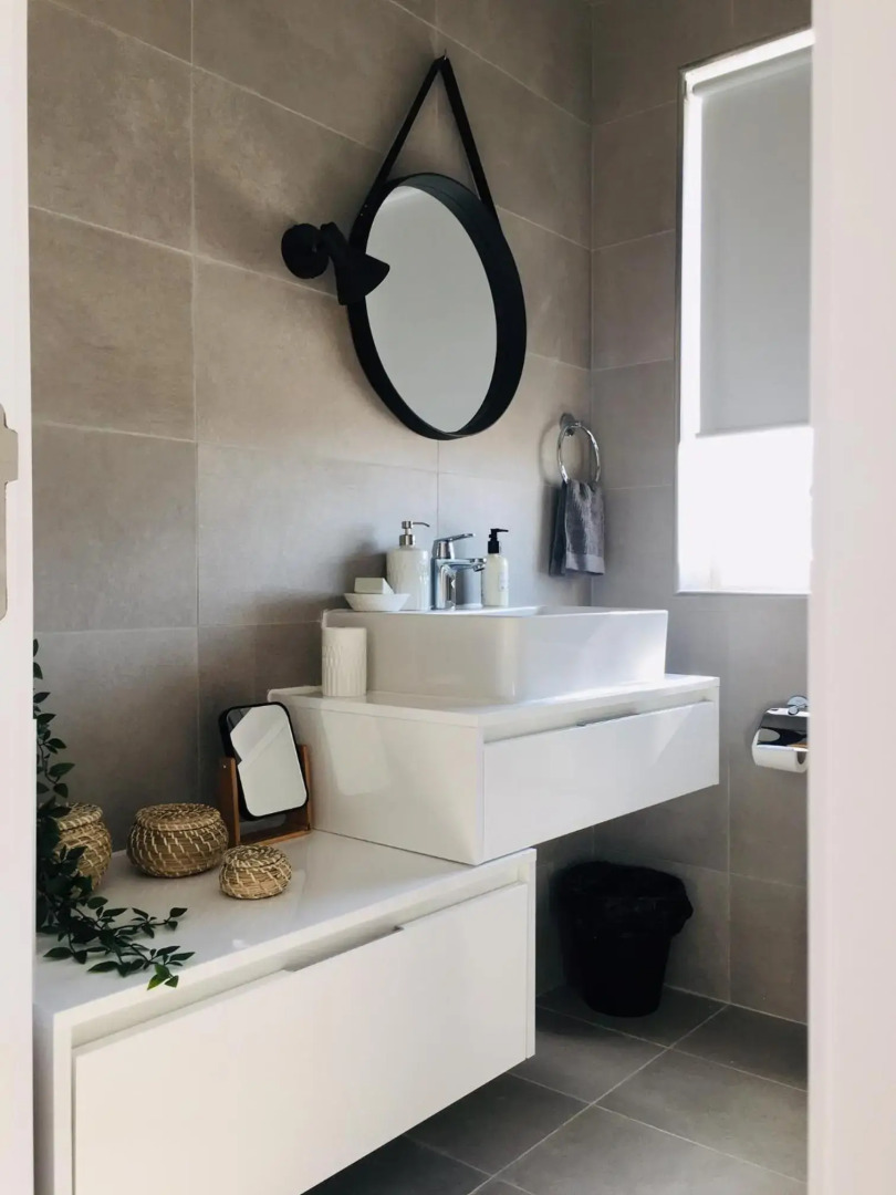 Deluxe Penthouse Charming Location Rooftop Views