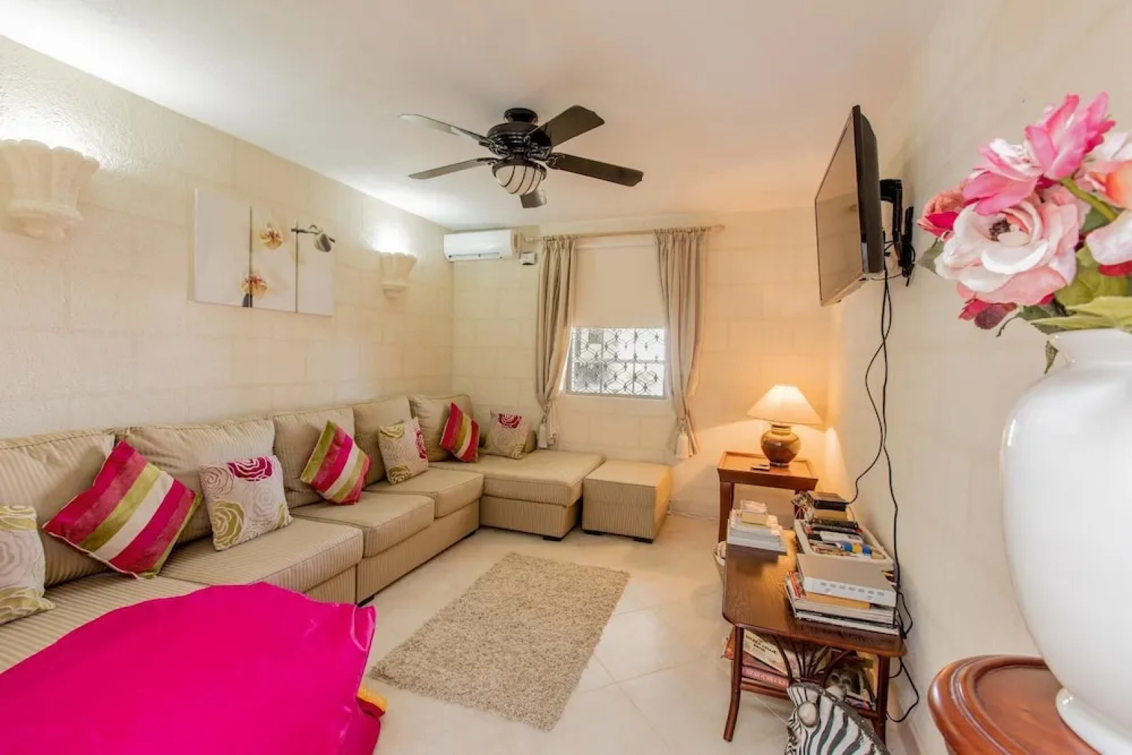 Beautiful Four-bedroom Villa With Breathtaking sea Views