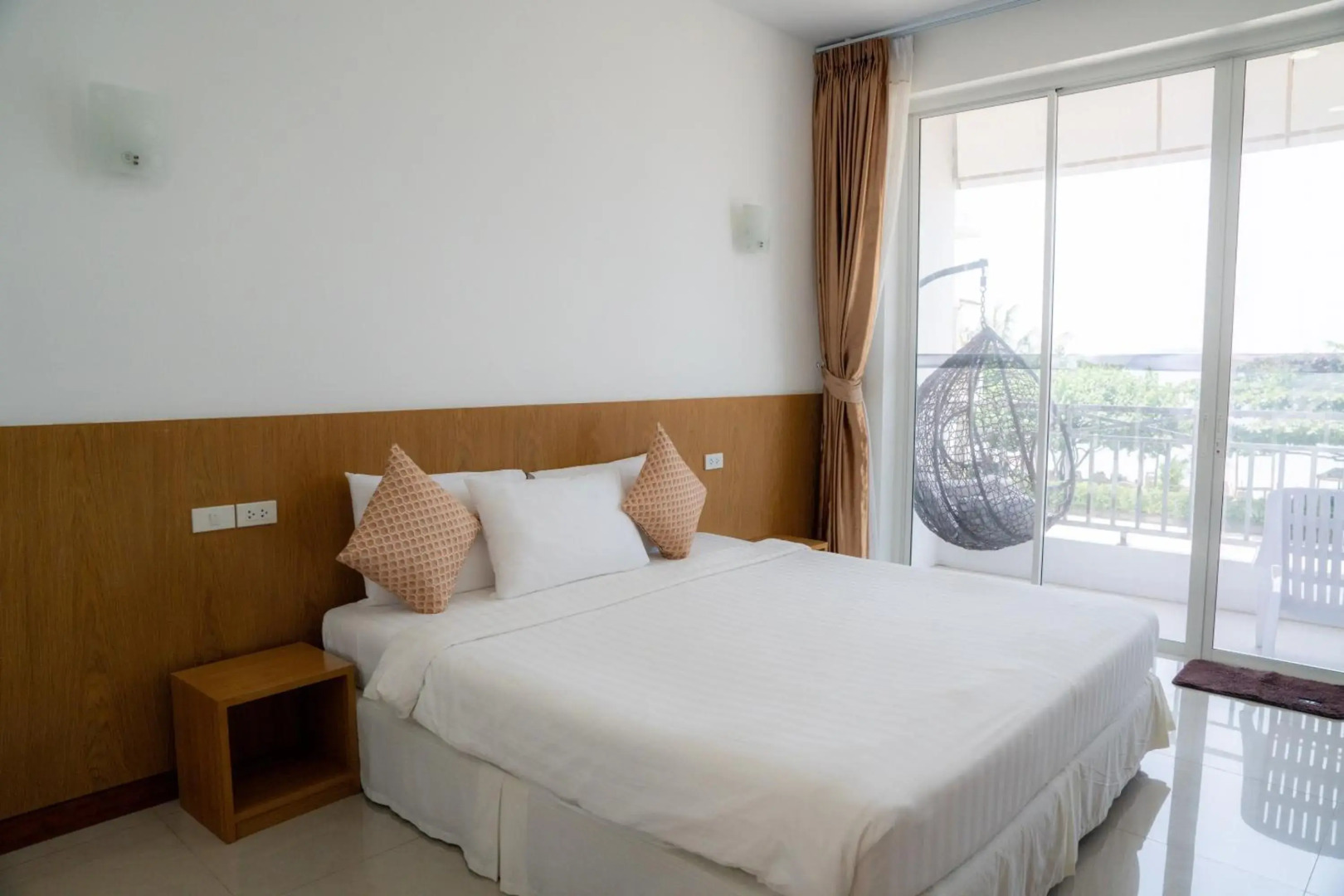 Mam Kai Bae Beach Resort