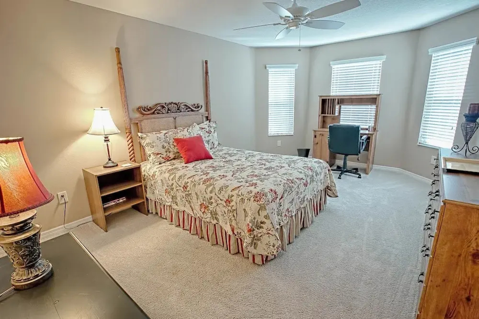 Enisgrove Way Home 3 Bedroom by The VIR Group