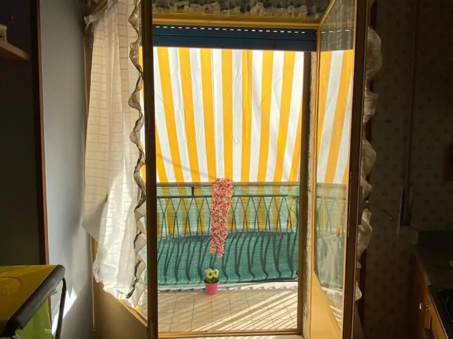 Appartamento con due stanze, bagno e cucina