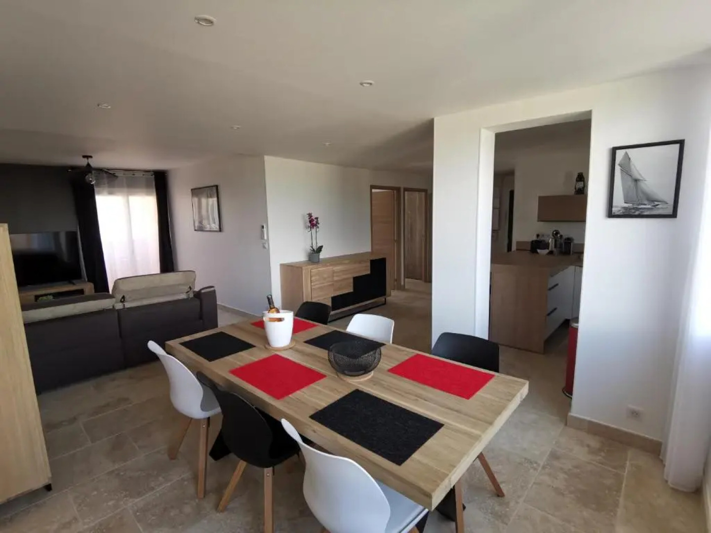 Grand T3 85 m2 situé à 15 min à pied des plages