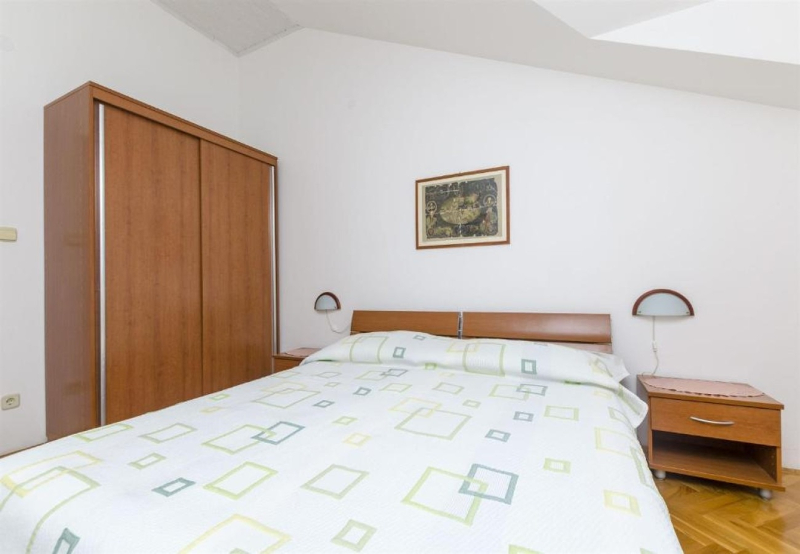 Apartment Mate 1 - 130 m from sea: A1 Zeleni Bol, Island Brac