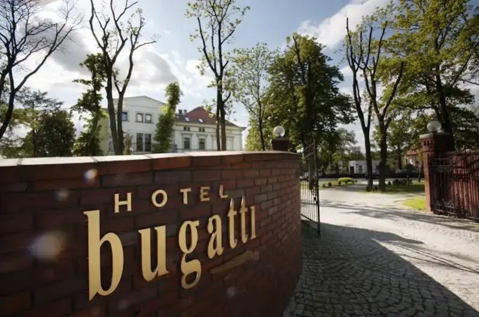 Hotel Bugatti