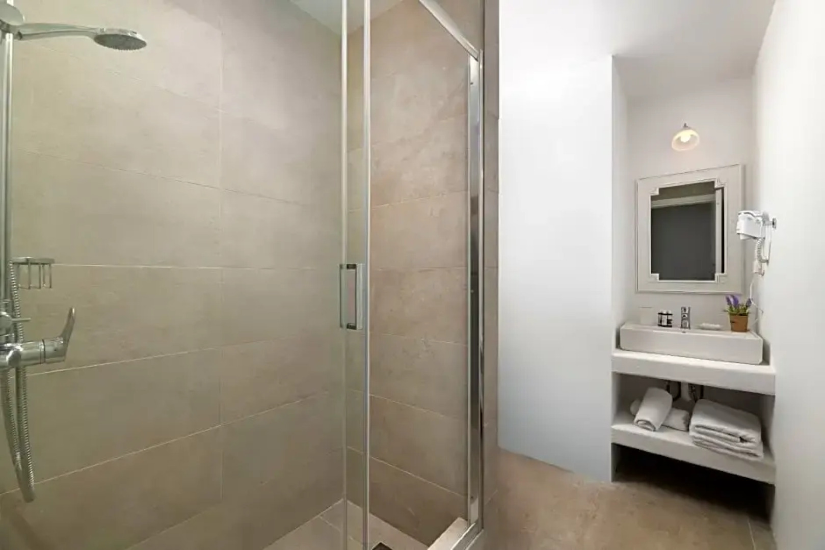 Stegna Akti Luxury Suites