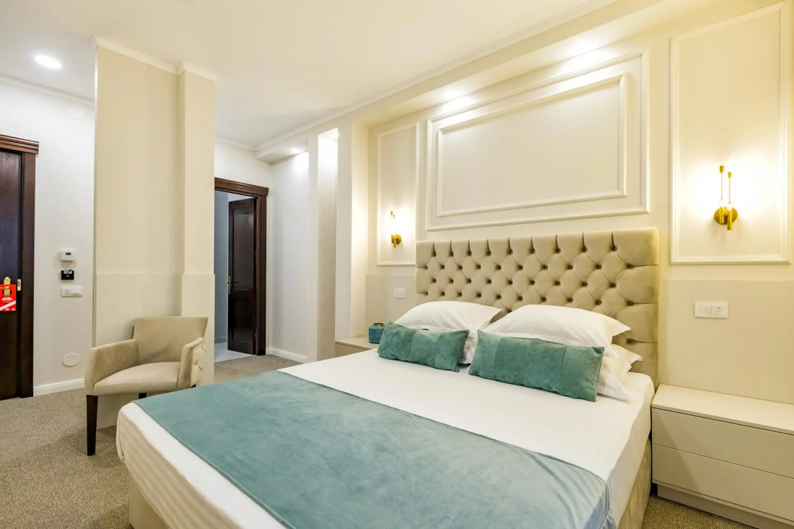 La Strada Boutique Villa