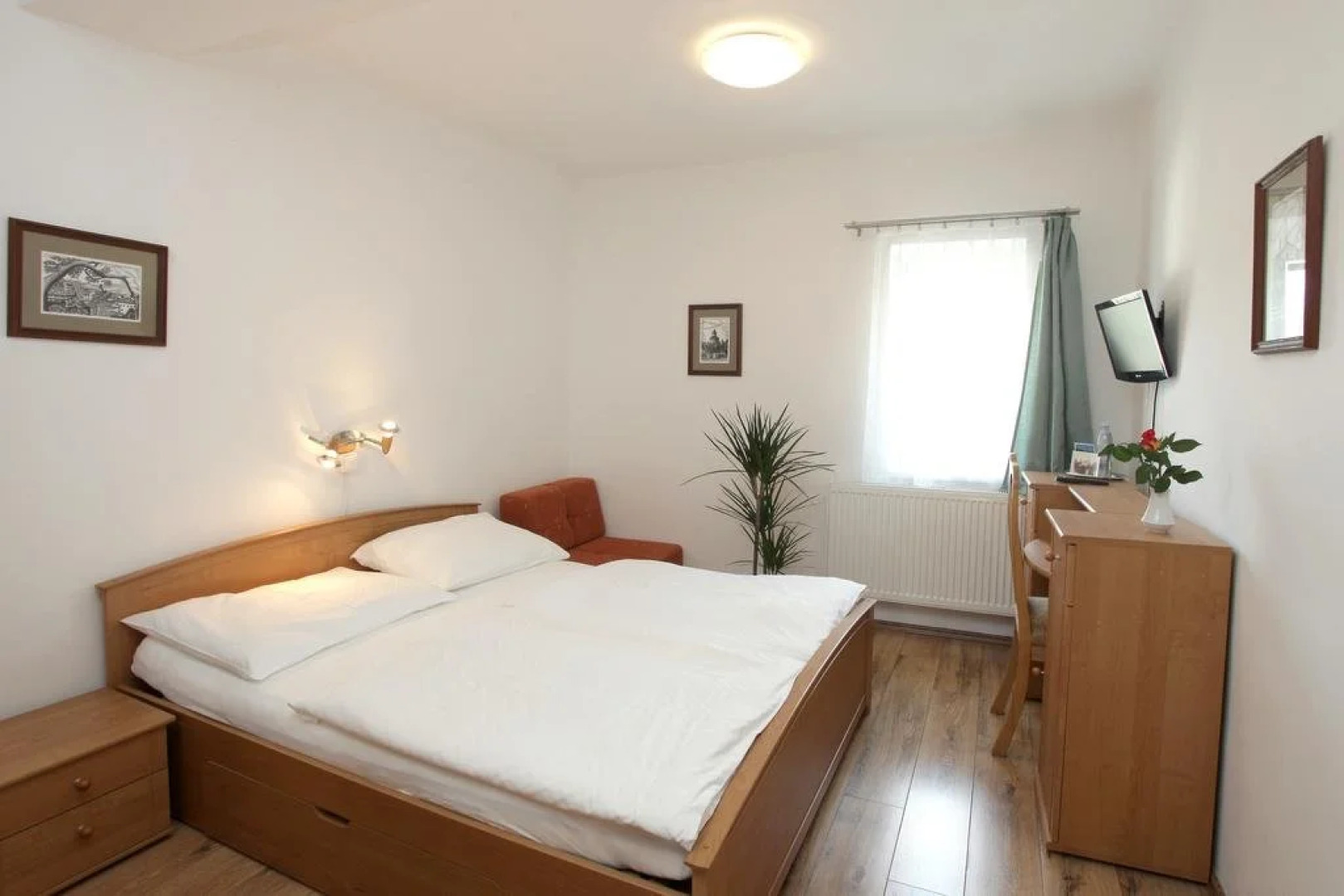 EA Hostel Hrubá Skála