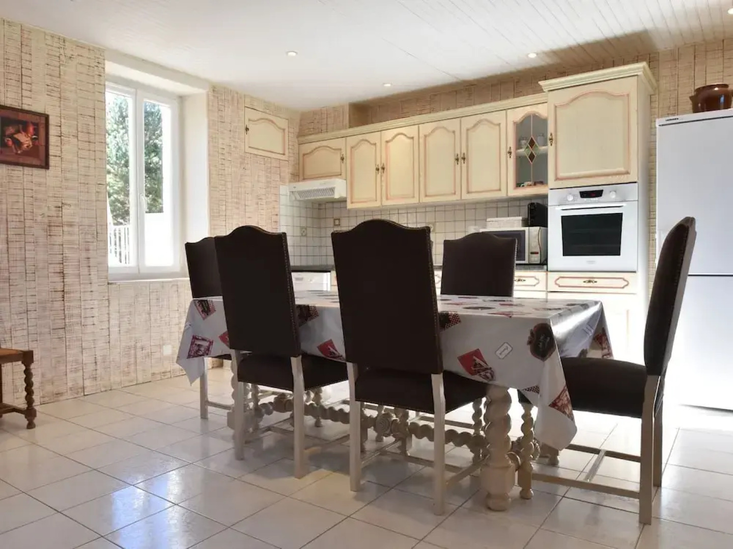 Cozy Holiday Home in Florimont-Gaumier with Private Pool