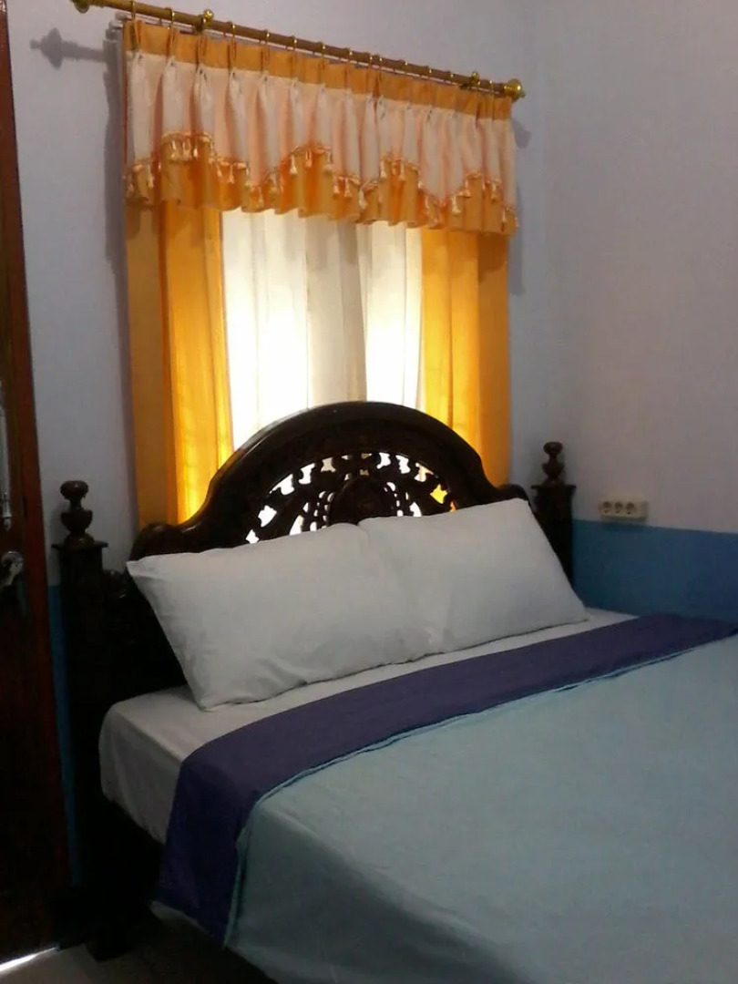 Larantuka Beach Apartments.