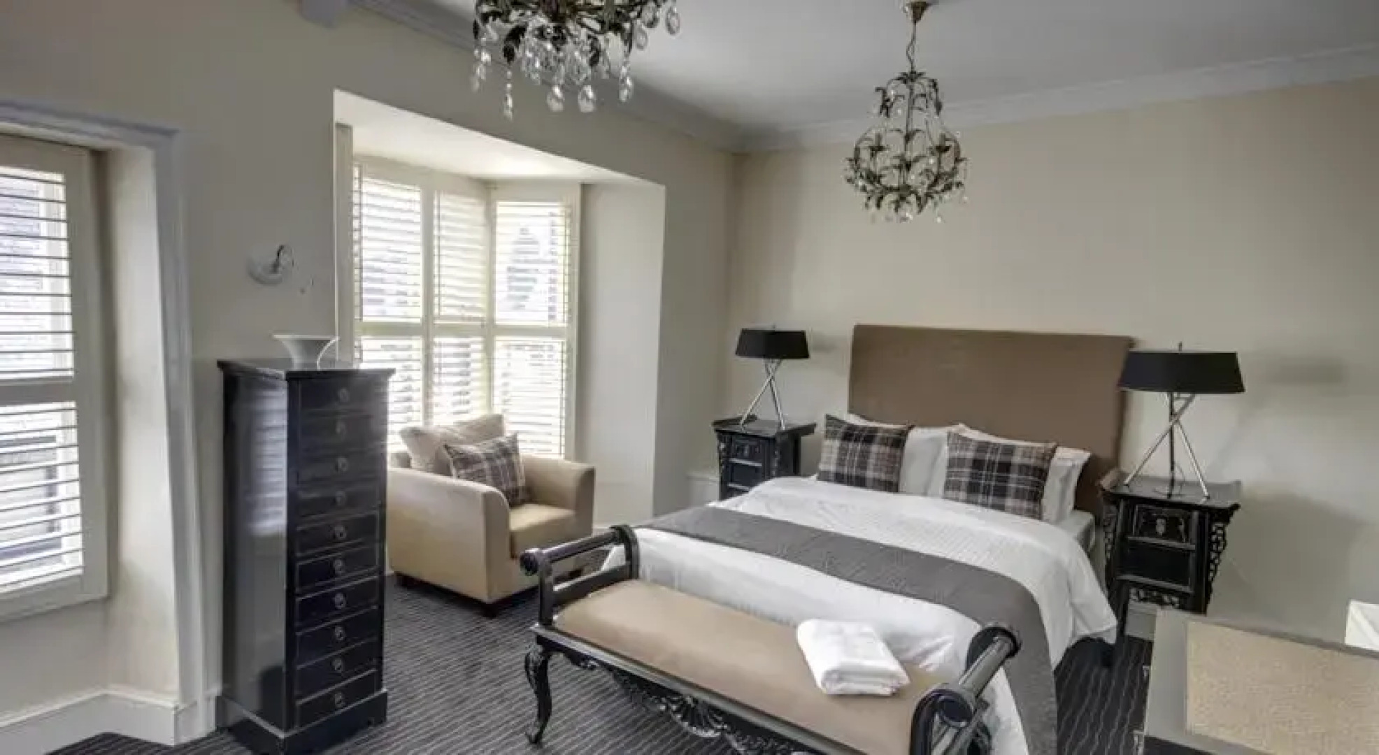Stockwood Mews Apartments & Cottage