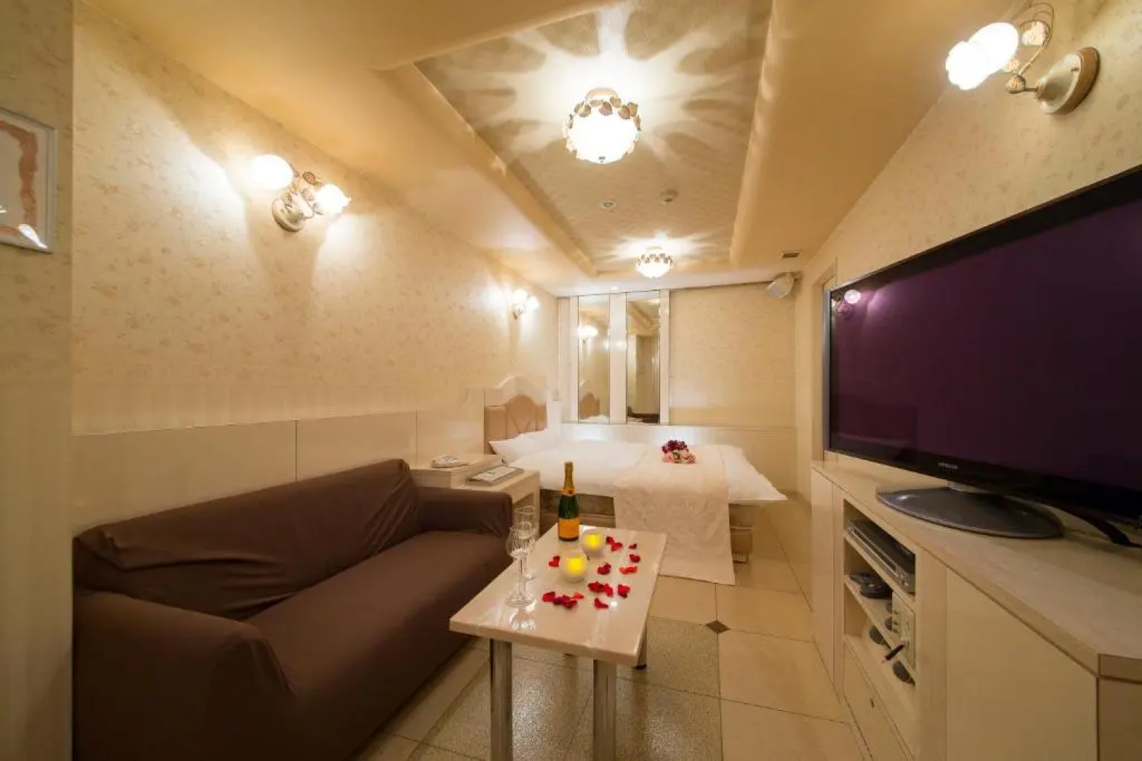 HOTEL THE i Adult only