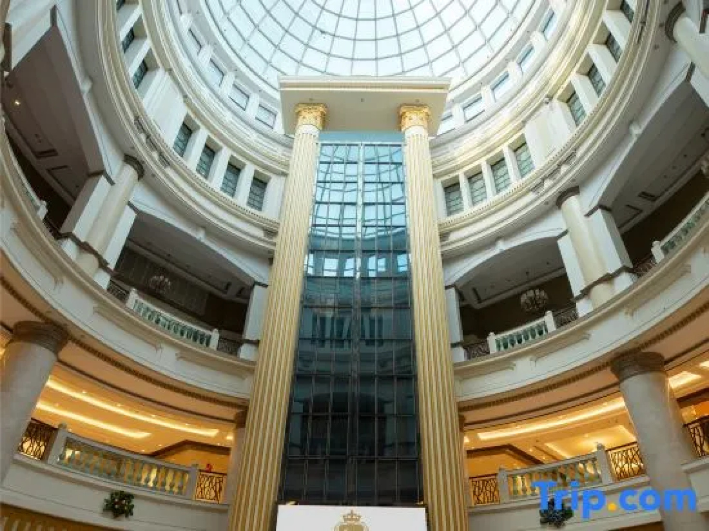 Yue Xing Jinjiang International Hotel