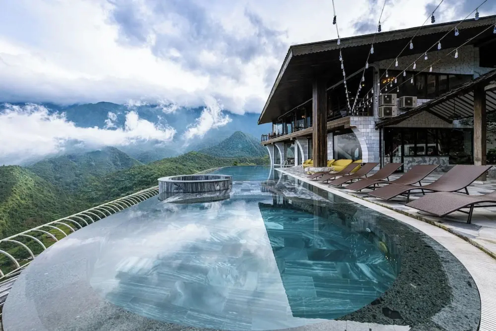 Sapa CatCat Hills Resort