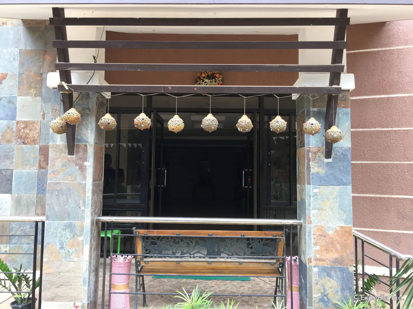 Coron Visitors Hotel