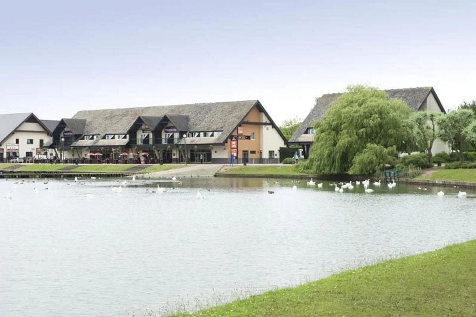 Premier Inn Milton Keynes East (Willen Lake)