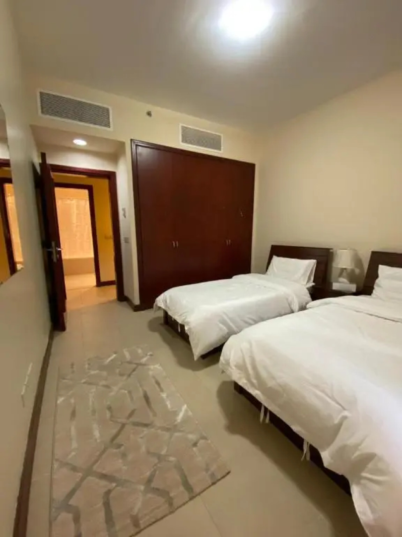 4 bedroom apt in king Abdullah economy city ابراج الشاطي