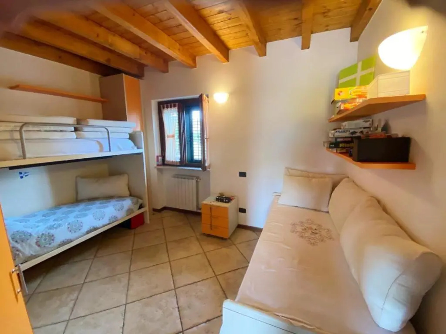 2 bedrooms appartement with shared pool furnished terrace and wifi at Padenghe Sul Garda
