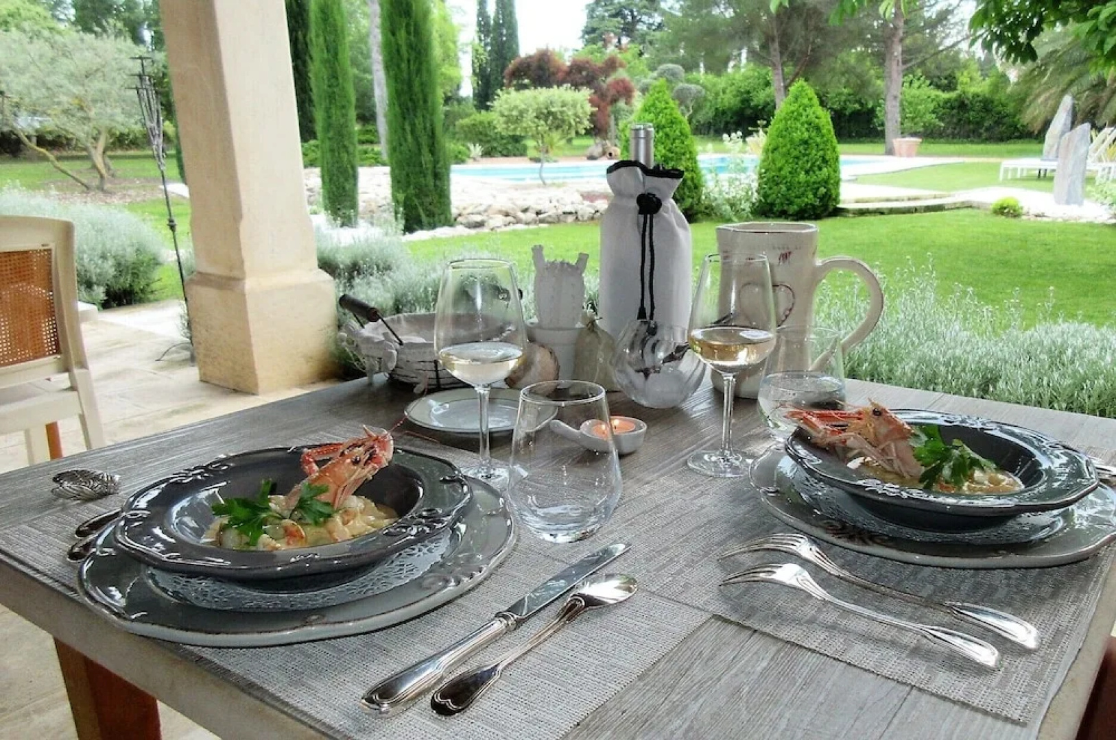 Le clos des cyprès