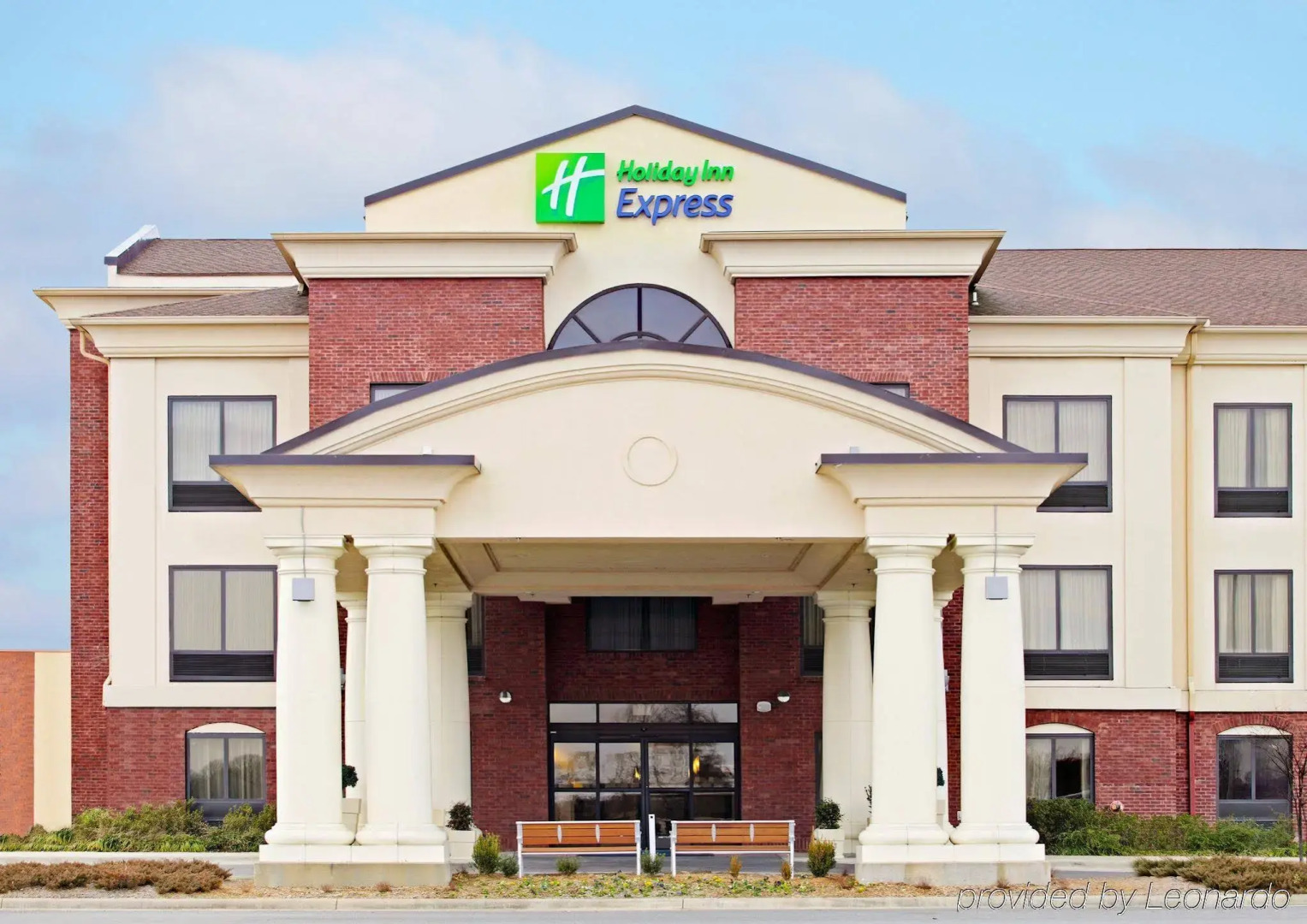 Holiday Inn Express Hotel & Suites Pine Bluff / Pines Mall by IHG