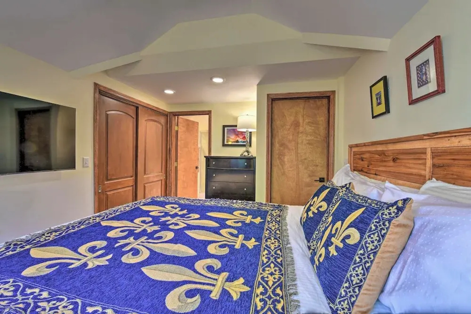 Lake Arrowhead Cabin w/ Decks < 2 Mi to Village!