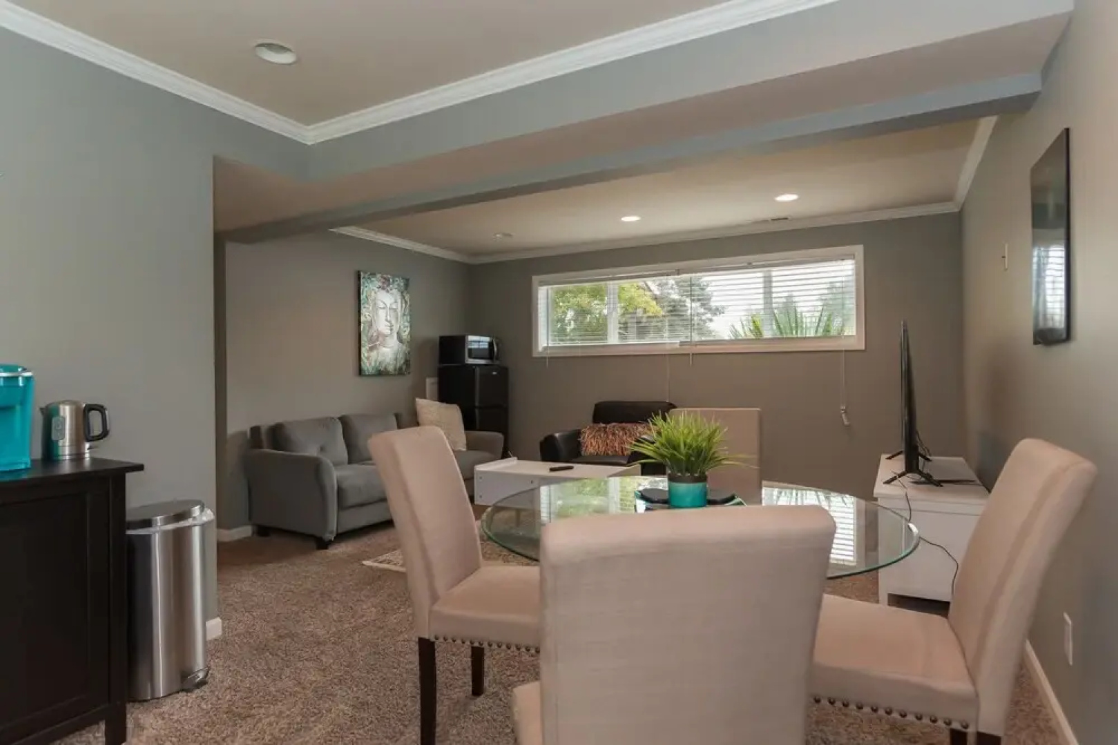 Happy Day Express 5 Bd Mid Century Home!