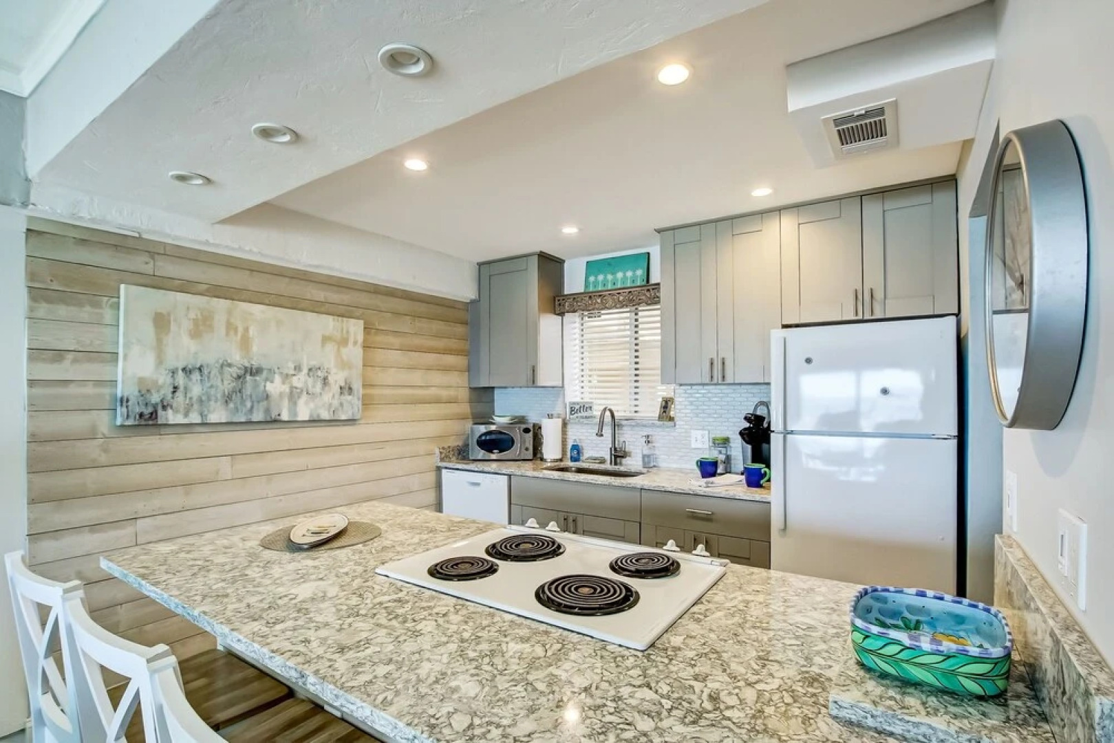 Oceanfront on the Beach - Pool