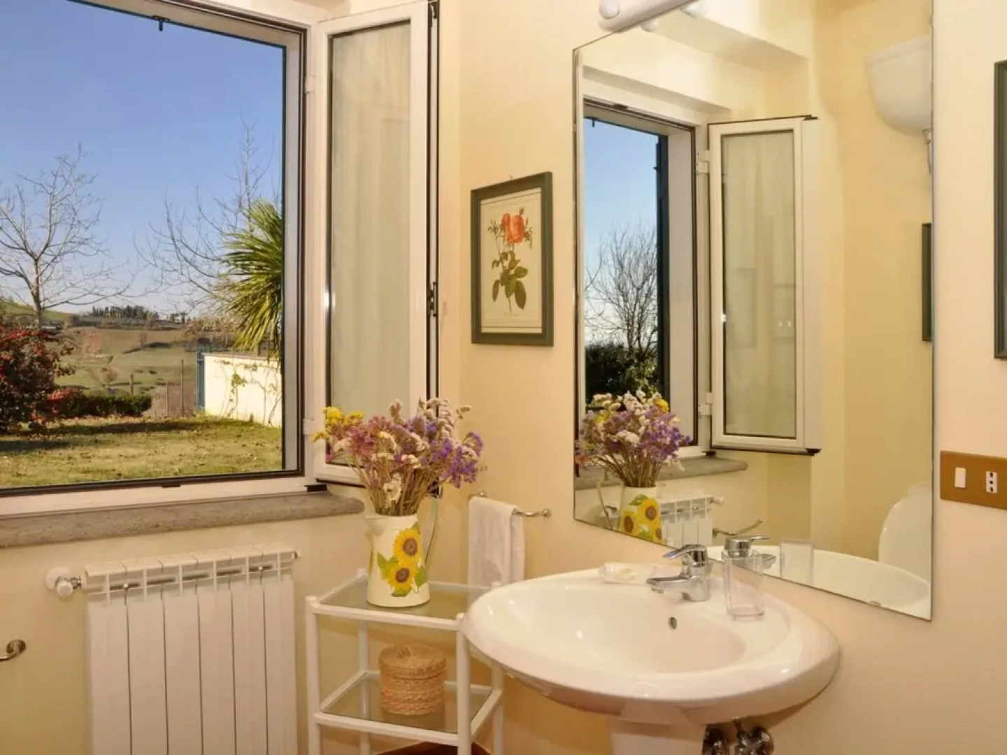 Villa in Lazio With Pool and Vineyards