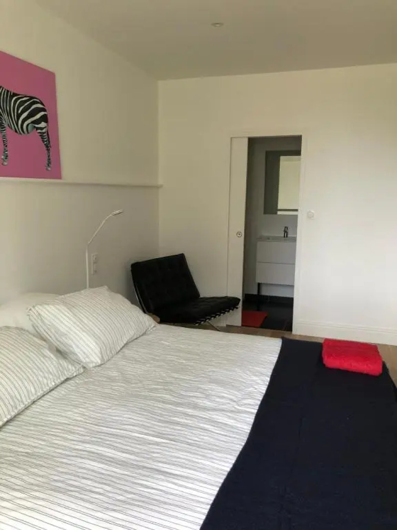 Chambre indépendante au Manoir de la Célinais côté jardin