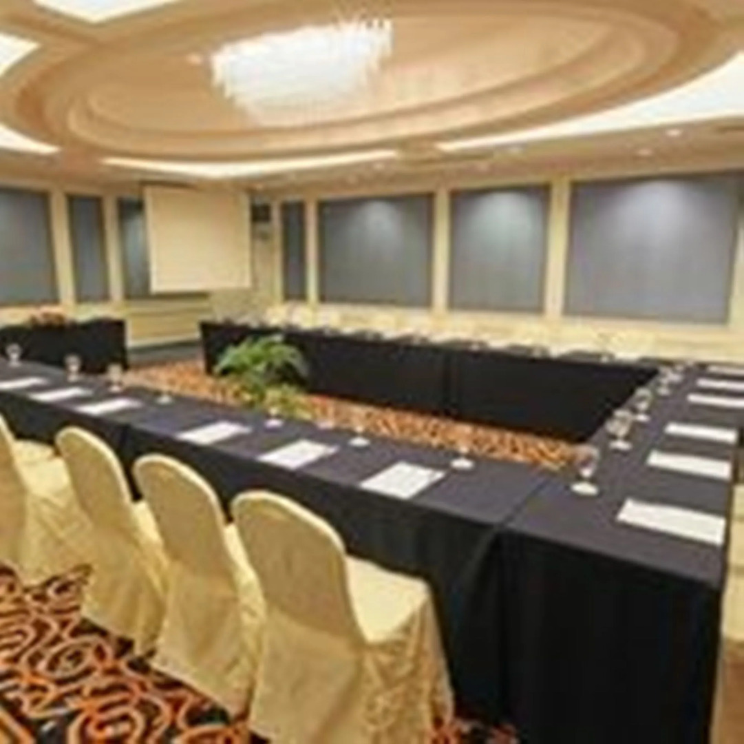 Harmoni One Convention Hotel & Service Apartments