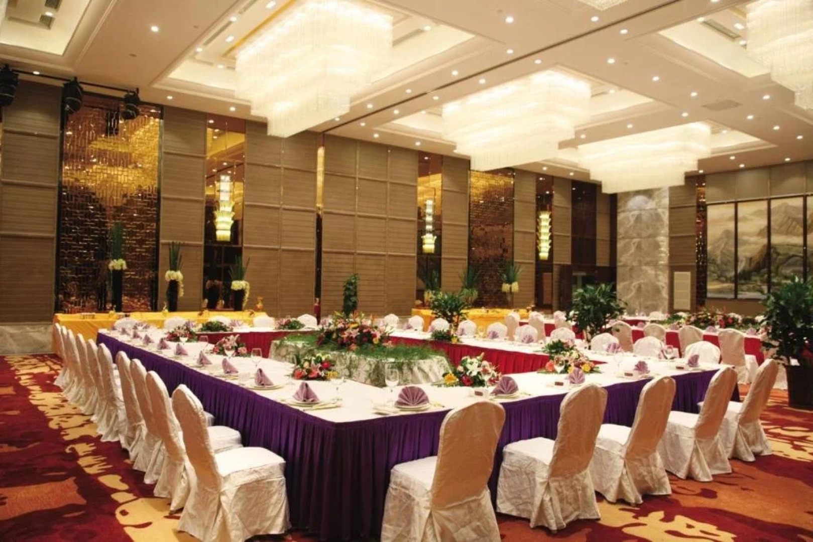 Enraton International Hotel