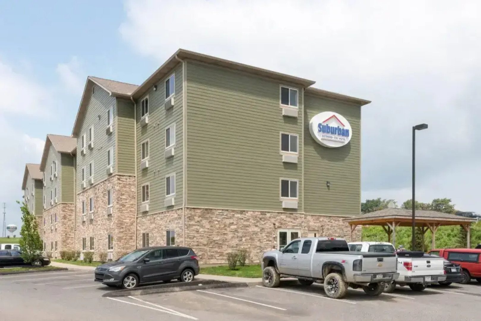 Suburban Studios Triadelphia - Wheeling at The Highlands