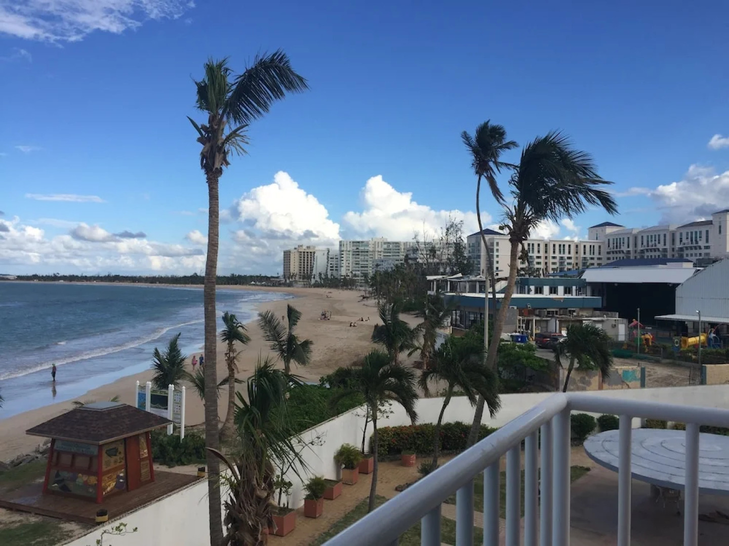 Beach Front  Amapola SeaSide Apt