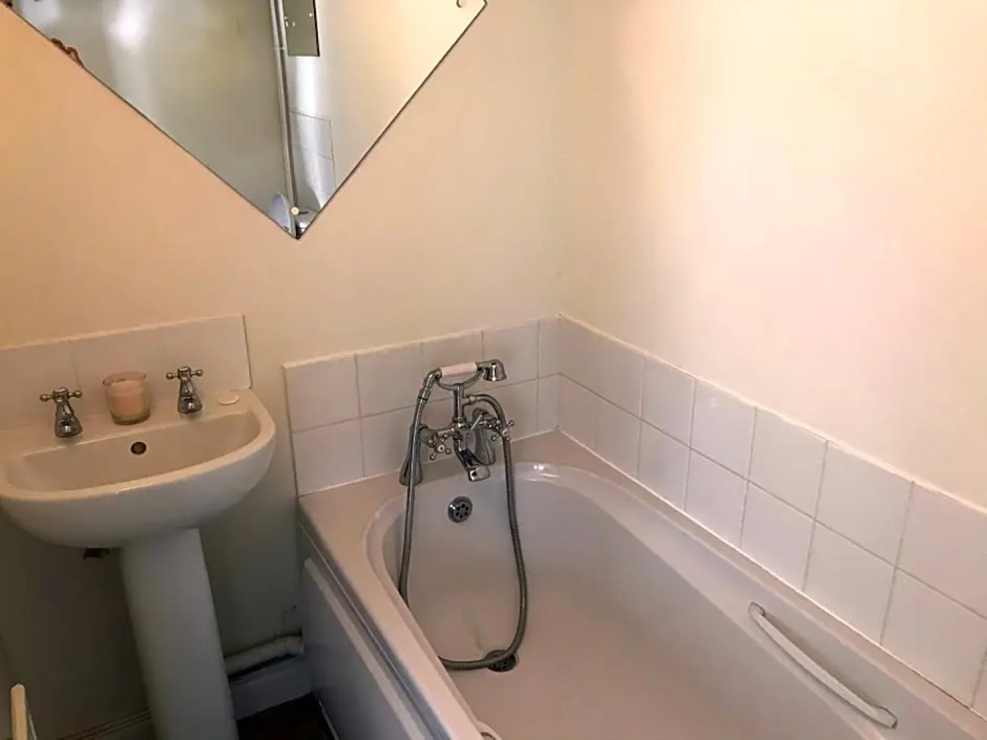 Old Mill House Bed and Breakfast, guest house