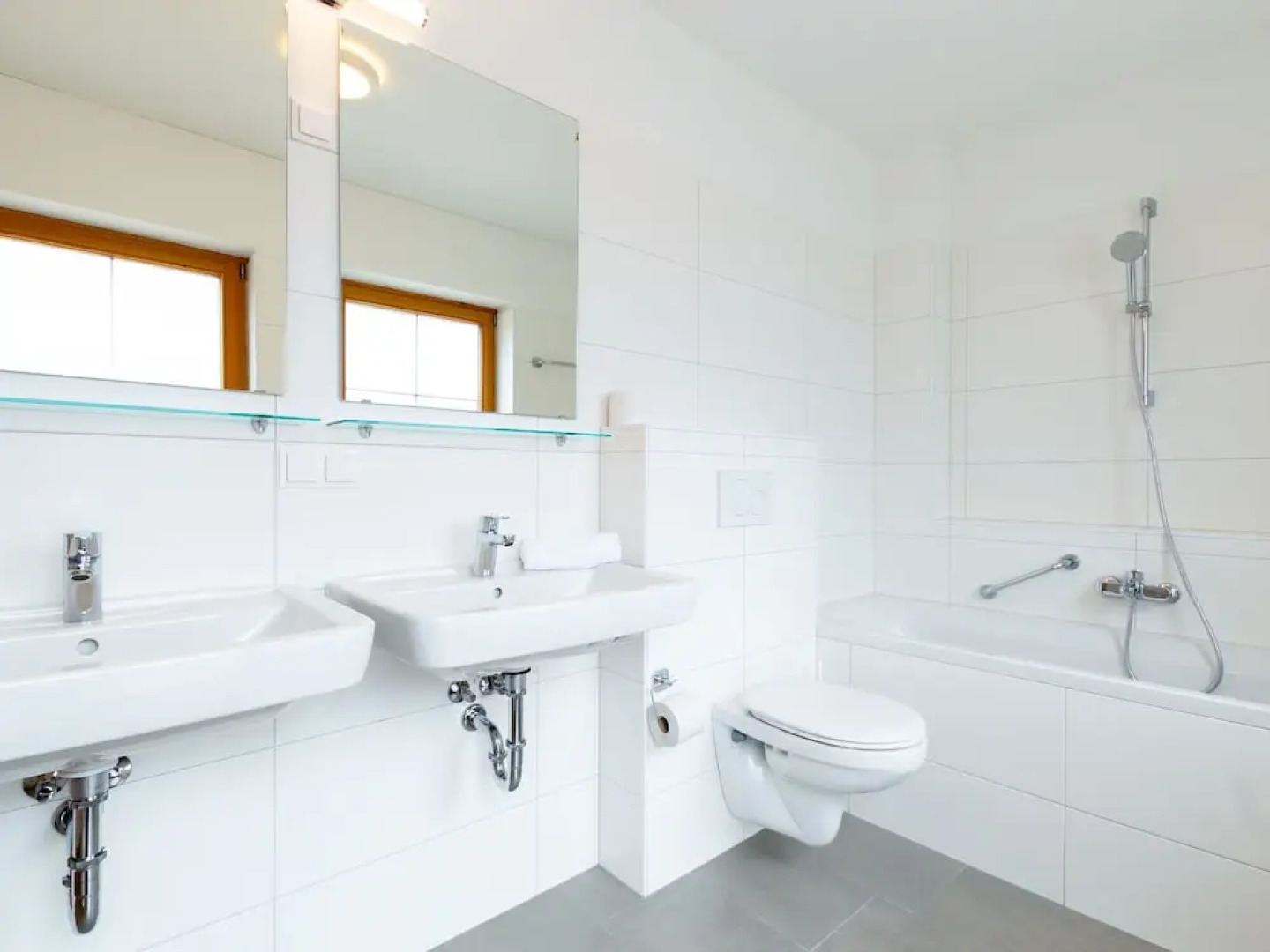 Luxury Chalet in Obertraun With Pool