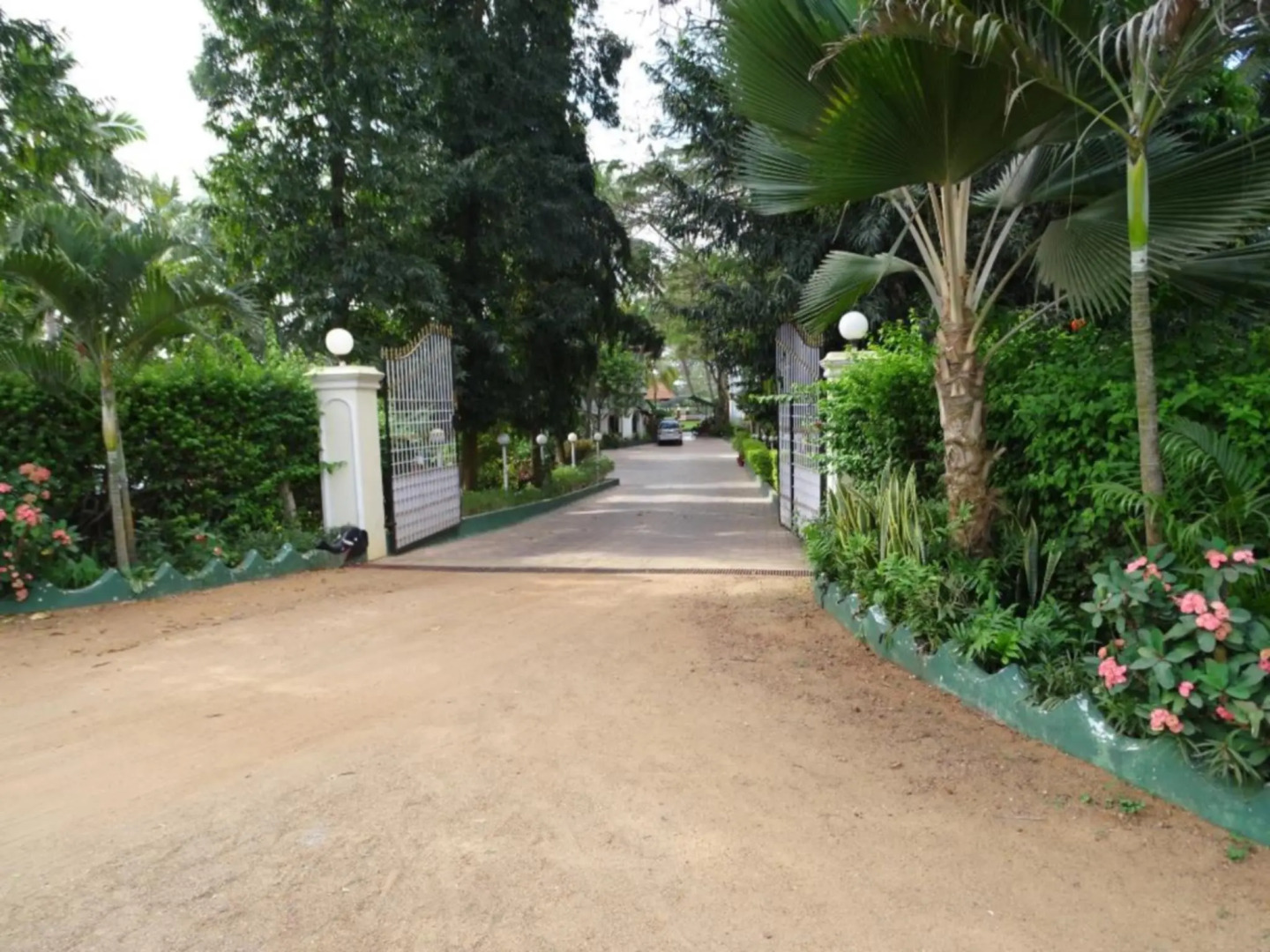 Ideal Riverview Resort