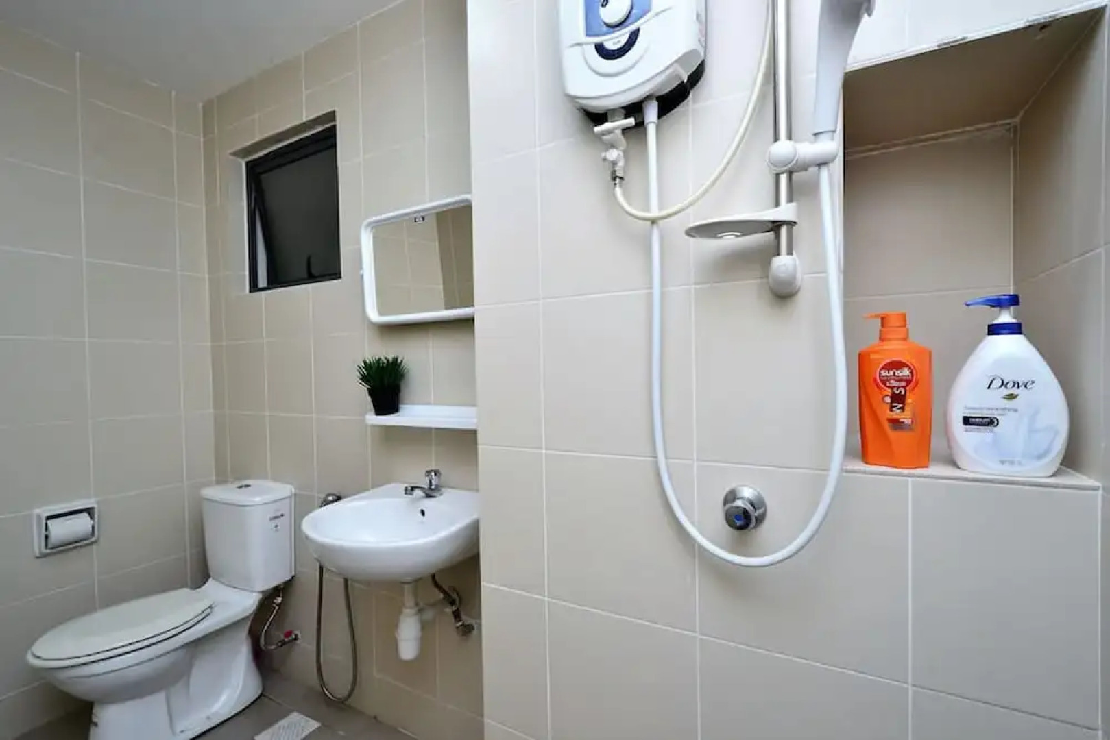 Dewy Setiawalk Puchong Fam. Apt 4-7pax near Sunway