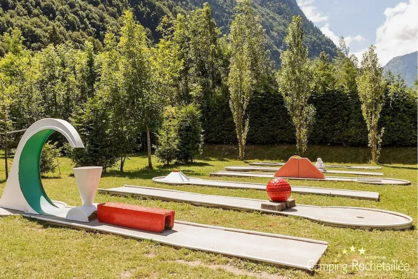 Camping le Chateau de Rochetaillée