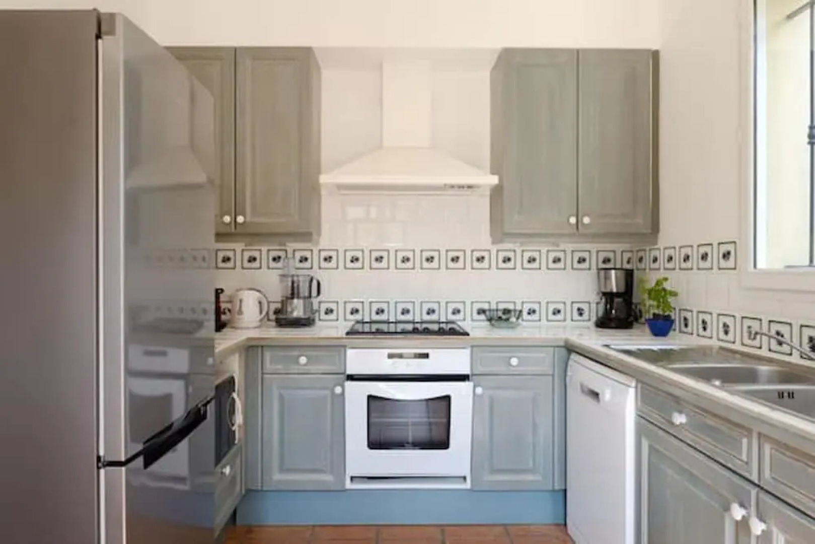 Villa With 3 Bedrooms in Mallemort, With Wonderful Lake View, Private Pool, Furnished Garden - 32 km From the Beach