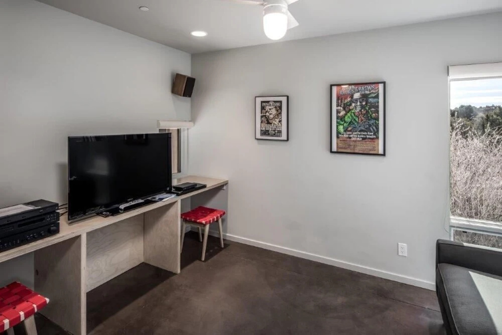 Butterfly House - Spectacular Modern Design and Mountain Views