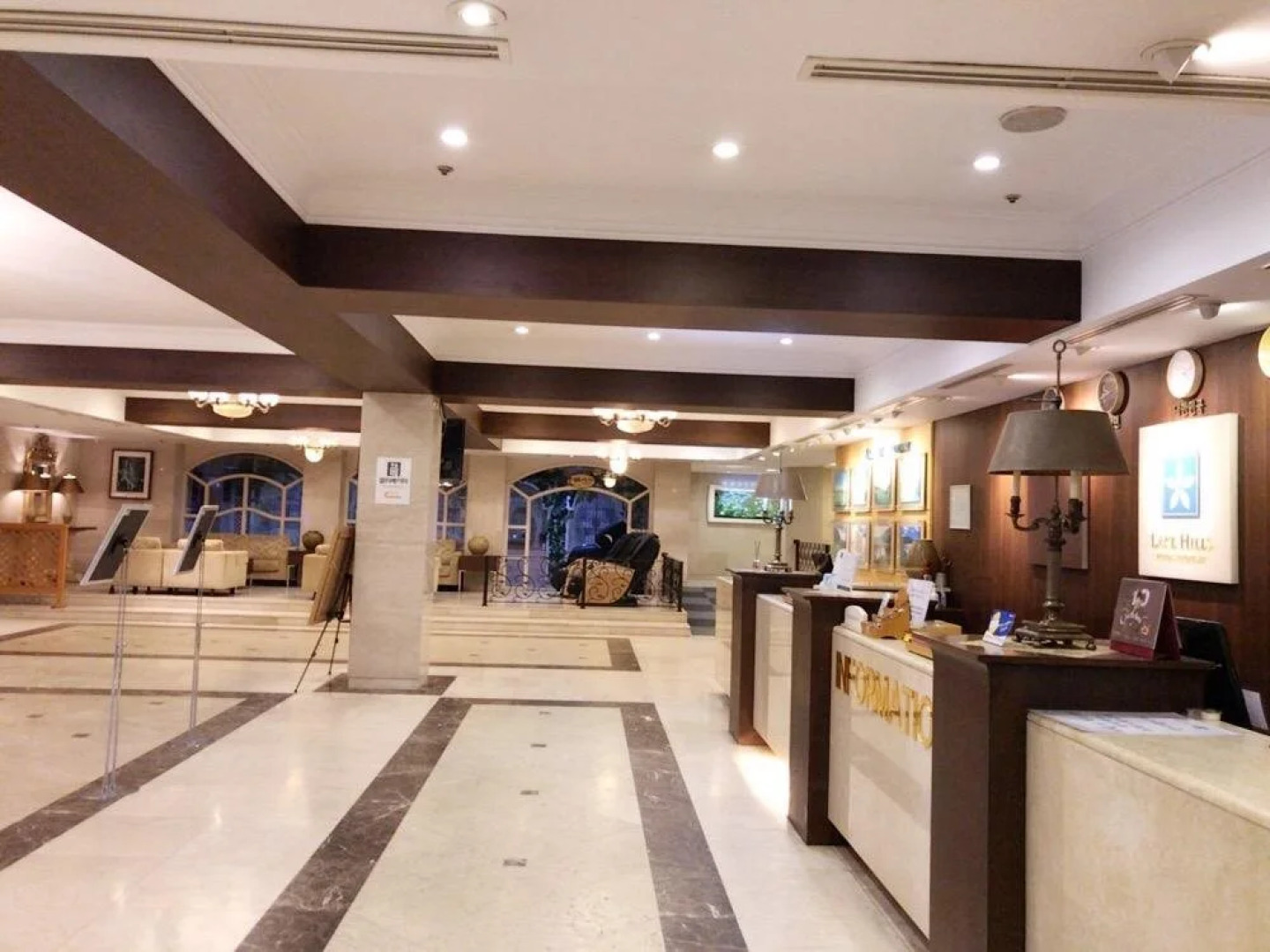 Lake Hills Songnisan Hotel