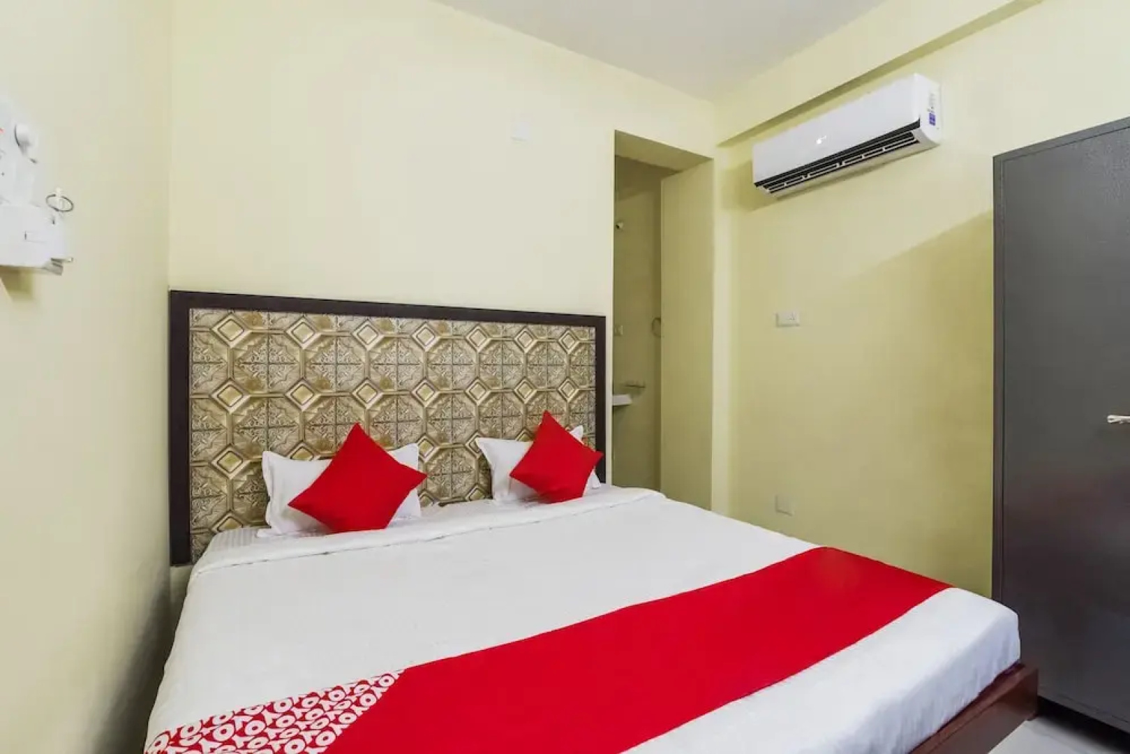 OYO 35753 Rk Residency