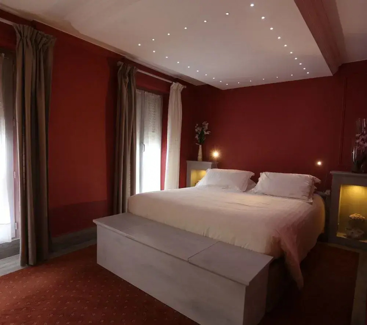 Châteaux Demeures Hôtels     Le Cheval Noir