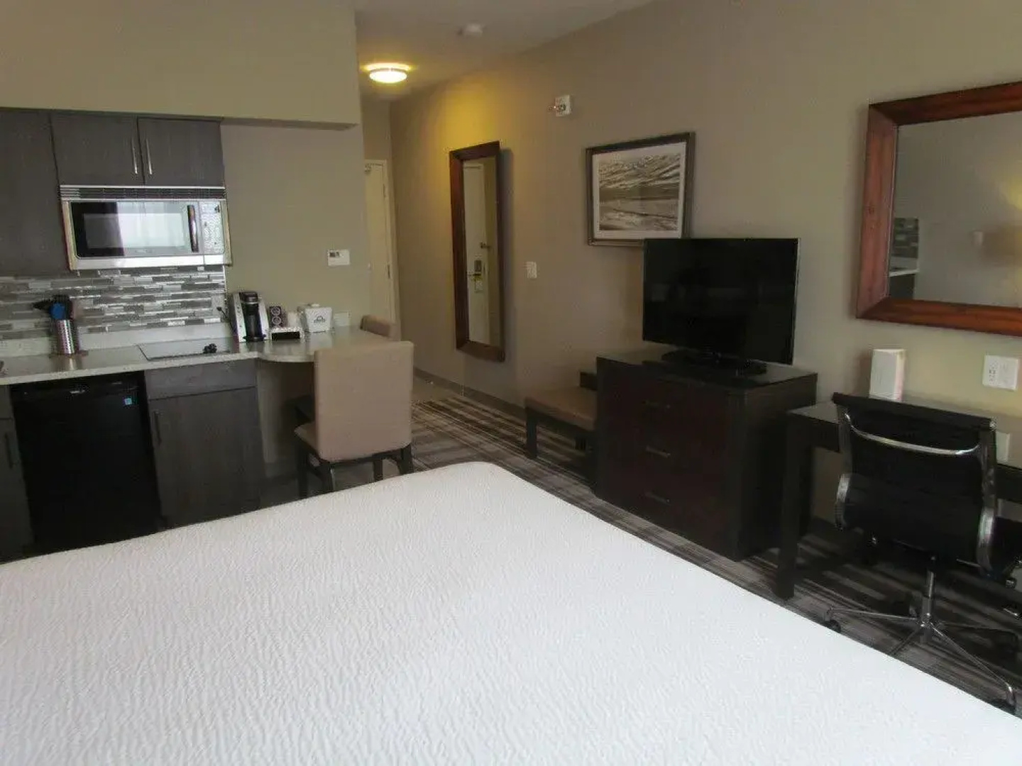 Days Inn and Suites Airdrie