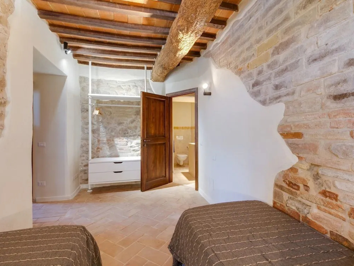 Umbria Country Shelter