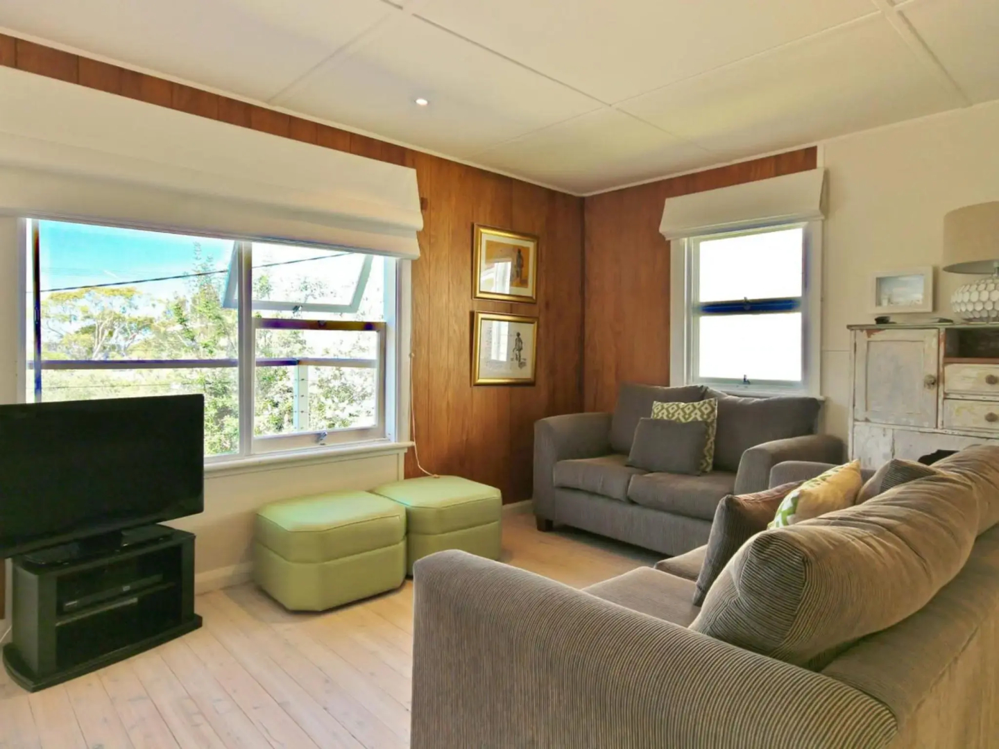 Acacia Cottage at Hyams 4pm Check Out Sundays