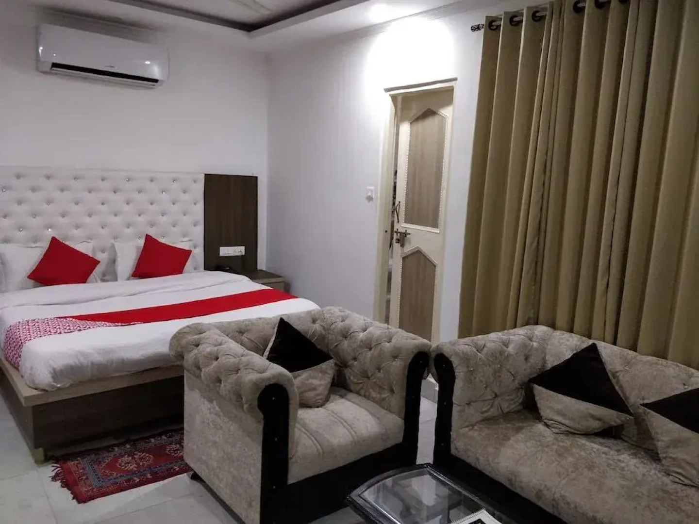 OYO 24209 The Pearly Gate