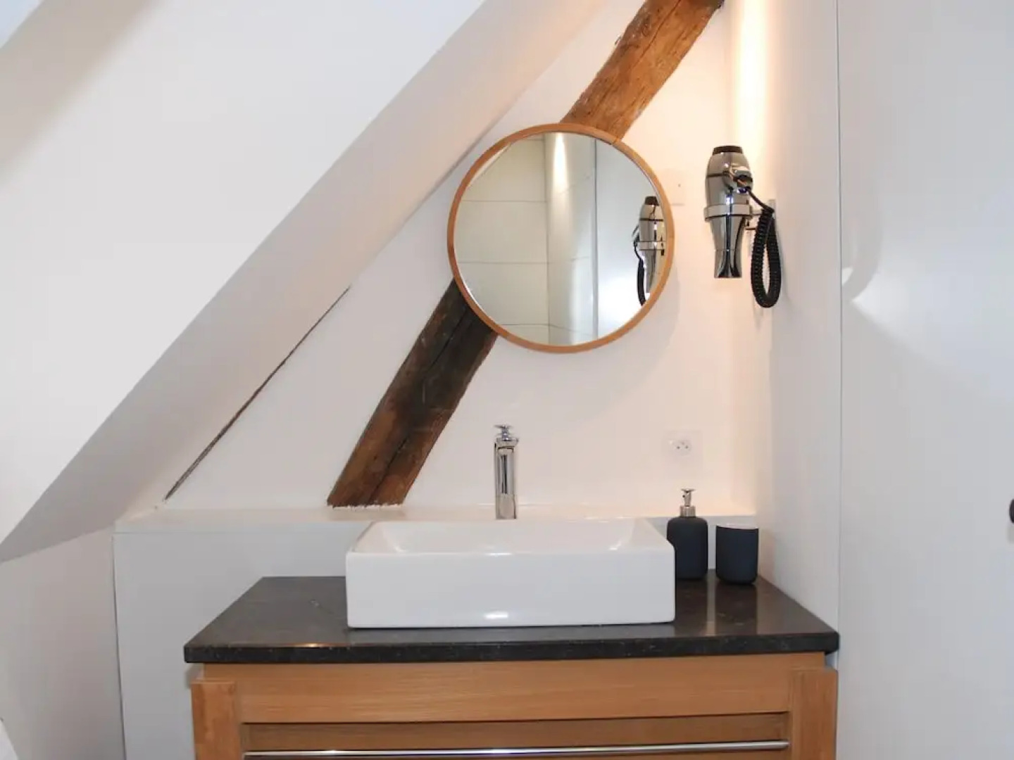 Montreuil Appart Holidays SAS